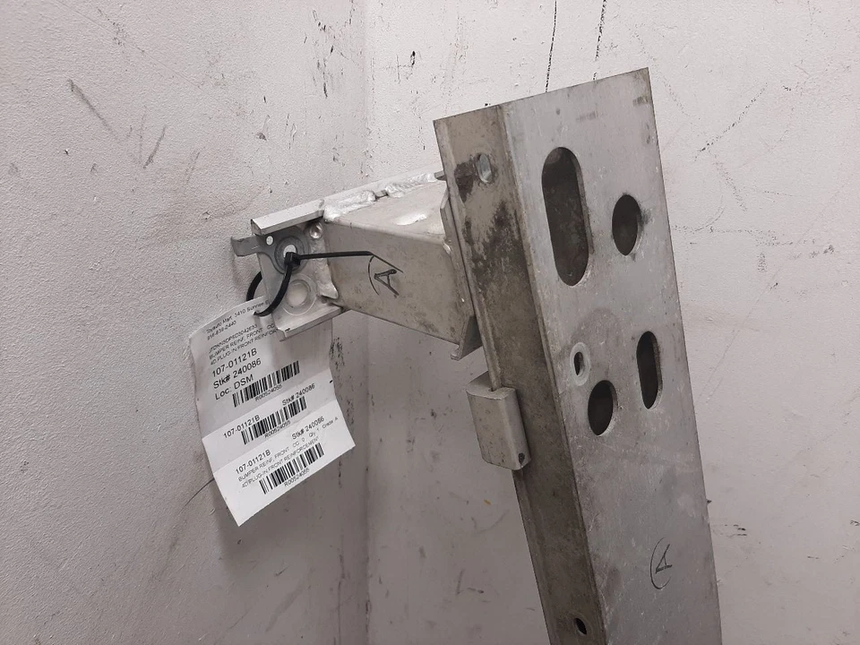 10 11 12 13 TOYOTA PRIUS ПОДКЛЮЧАЕМЫЙ ПЕРЕДНИЙ БАМПЕР УСИЛЕНИЕ - Изображение 2 из 4