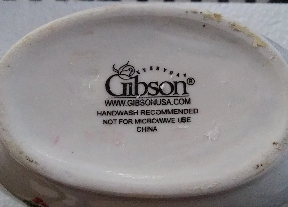 GIBSON NAVIDAD Rojo y Verde Con Borde Dorado GRAVY BOAT Todos los Días Foto 3 de 4