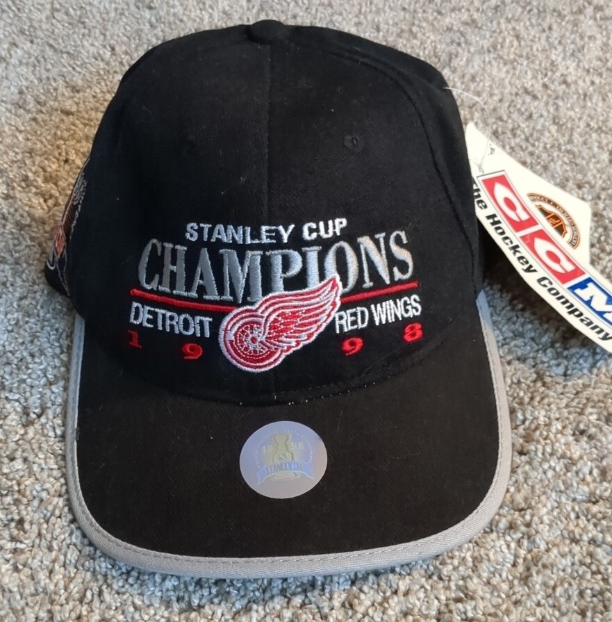 NWT Vintage Detroit Red Wings 1998 Stanley Cup Champions Hat Cap CCM Hockey OSFM