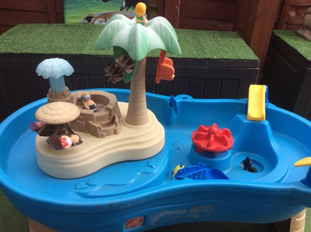 splash and scoop bay with umbrella