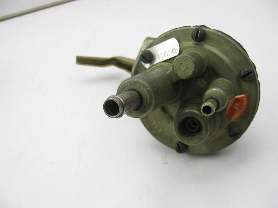 Bomba de combustible mecánica Carter M6685 - Buick Apollo 350 1973-1974 Foto 2 de 3