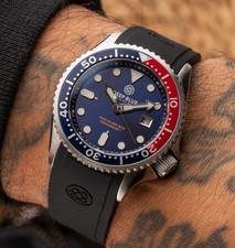 NIB / Deep Blue PRO DIVER 200 Blue Dial 41mm Silicone Strap Quartz WATCH