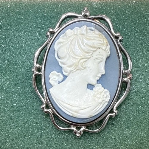 Trifari Vintage Oval Cameo Brooch Blue White Silver Fashion Jewelry