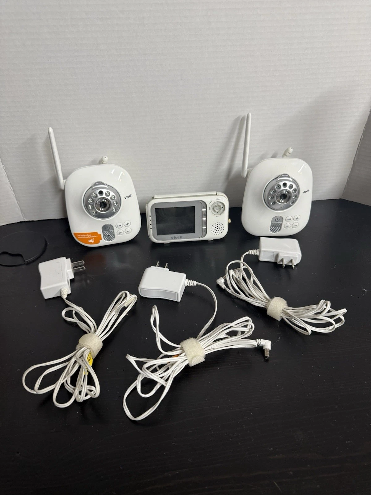 Vtech VM321 Safe And Sound Baby Monitor & 2 Cameras w/ Power Adapters