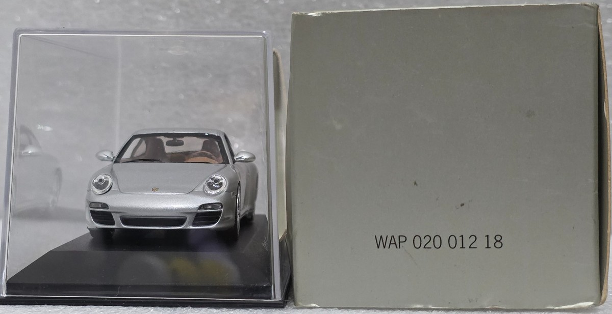 Porsche 911 (997.2) Carrera 2009 Artic Silver 1:43 Minichamps WAP