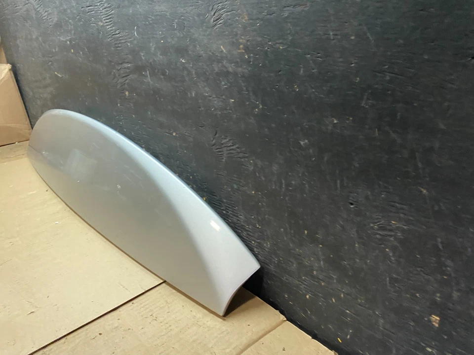 2008 to 2013 Toyota Highlander Upper Rear Upper Wing Spoiler Oem u7456 DG - Image 2 of 4