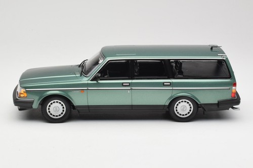 155171410 Volvo 240 GL Estate Green Metallic Minichamps 1/18 - Foto 3 di 6