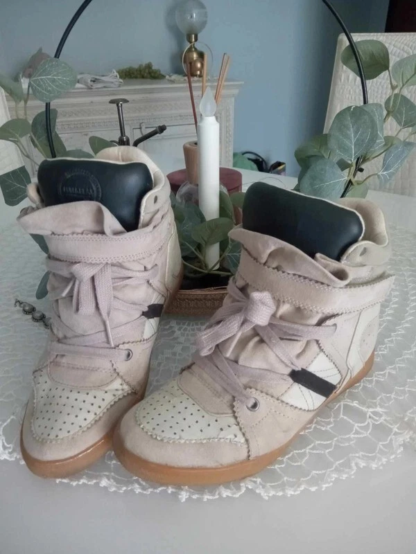 Sneakers scarpe da ginnastica con zeppa interna rialzo bianche beige nere sporti - Immagine 2 di 4