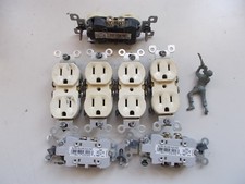 Leviton Duplex Receptacle Outlet Ivory 15A 125V, Lot of 7 FREE SHIPPING