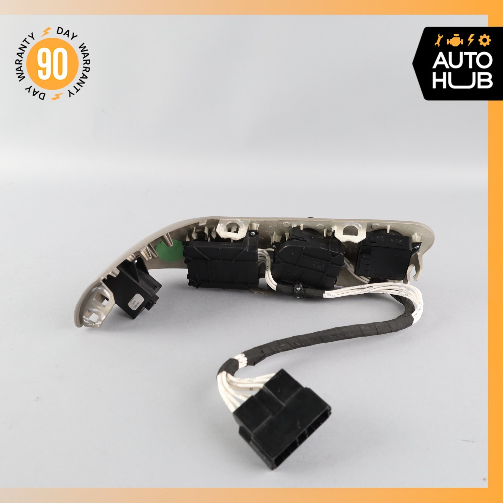 03-13 Maserati Quattroporte M139 Front Right Seat Control Switch Gray OEM 75k