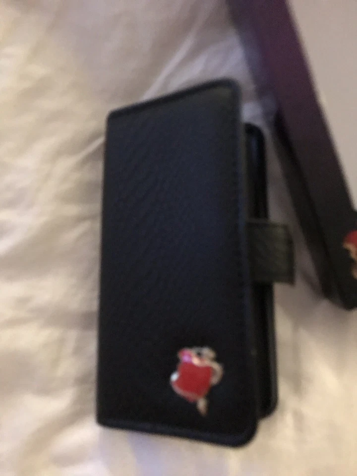 Brand New Disney DESCENDANTS IPHONE 6 Wallet Case - Image 2 of 4