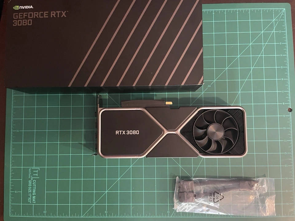 Tarjeta de gráficos NVIDIA GeForce RTX 3080 Founders Edition 10 GB GDDR6X Foto 2 de 4
