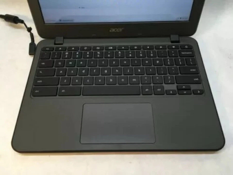 Acer C731T Touchscreen Chromebook 11.6"  Celeron 1.6GHz 4GB RAM 16GB FAST FAST - Image 2 of 4