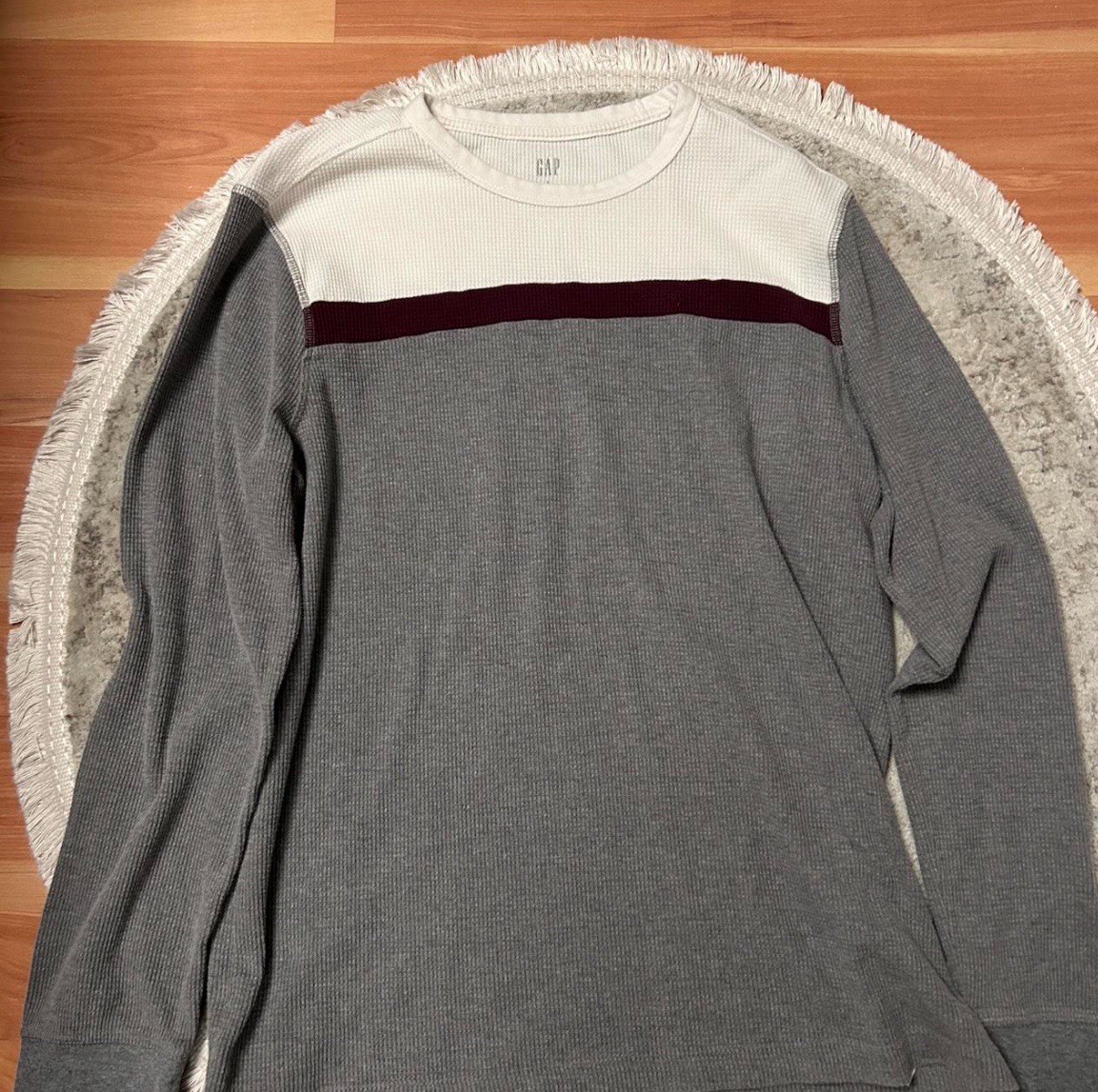 Gap Men's Waffle-Knit Pullover Sweater Gray White Burgundy Crew Neck L
