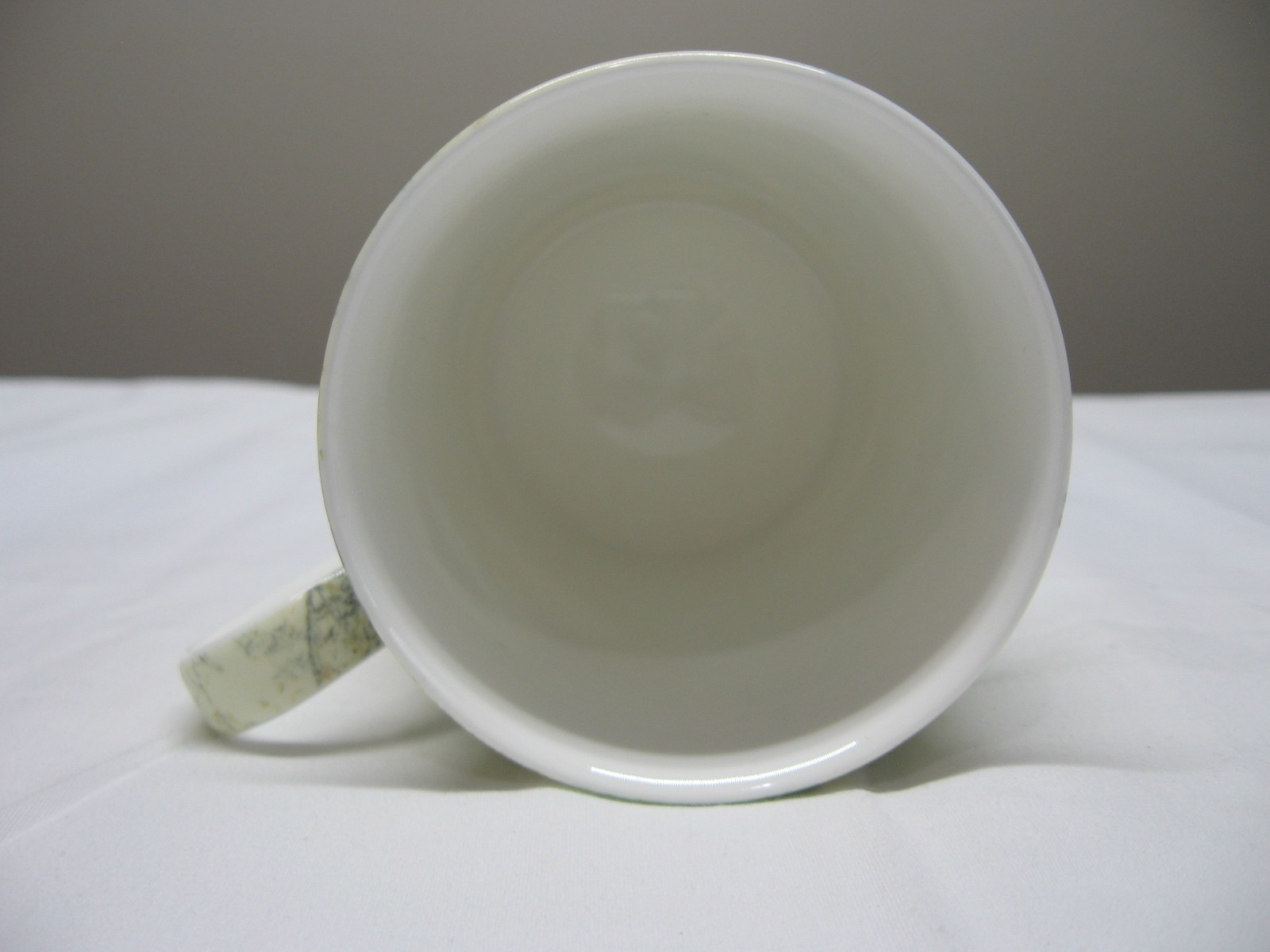 IHR Ideal home Range Fine Bone China Tall Mug Christmas Tree