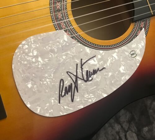 GFA Everything is Beautiful * RAY STEVENS * Signed Acoustic Guitar R3 COA - Picture 3 of 6