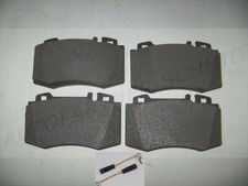 Bremsbeläge vorne + hinten für Mercedes M-Klasse  W163 ML 270 320 400 CDI
