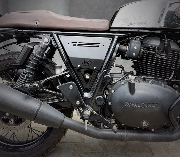 "PANELES LATERALES DELGADOS" APTOS PARA ROYAL ENFIELD INTERCEPTOR Y GT 650 Foto 3 de 4