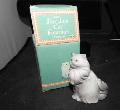 Avon 1984 Porcelain Cat Figurine , Persian Cat with Box