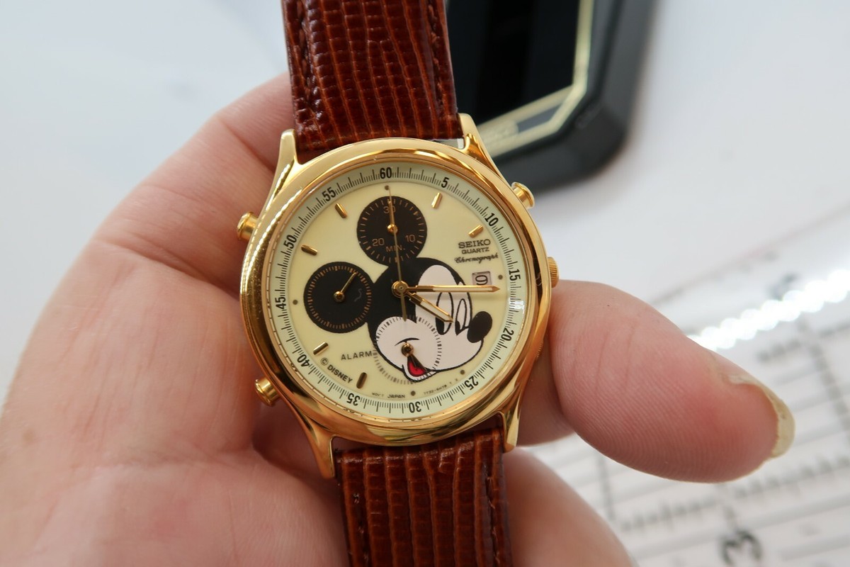 MICKEY MOUSE Seiko 7T32-6E90 LumiBrite,Chrono Alarm MENS CHARACTER