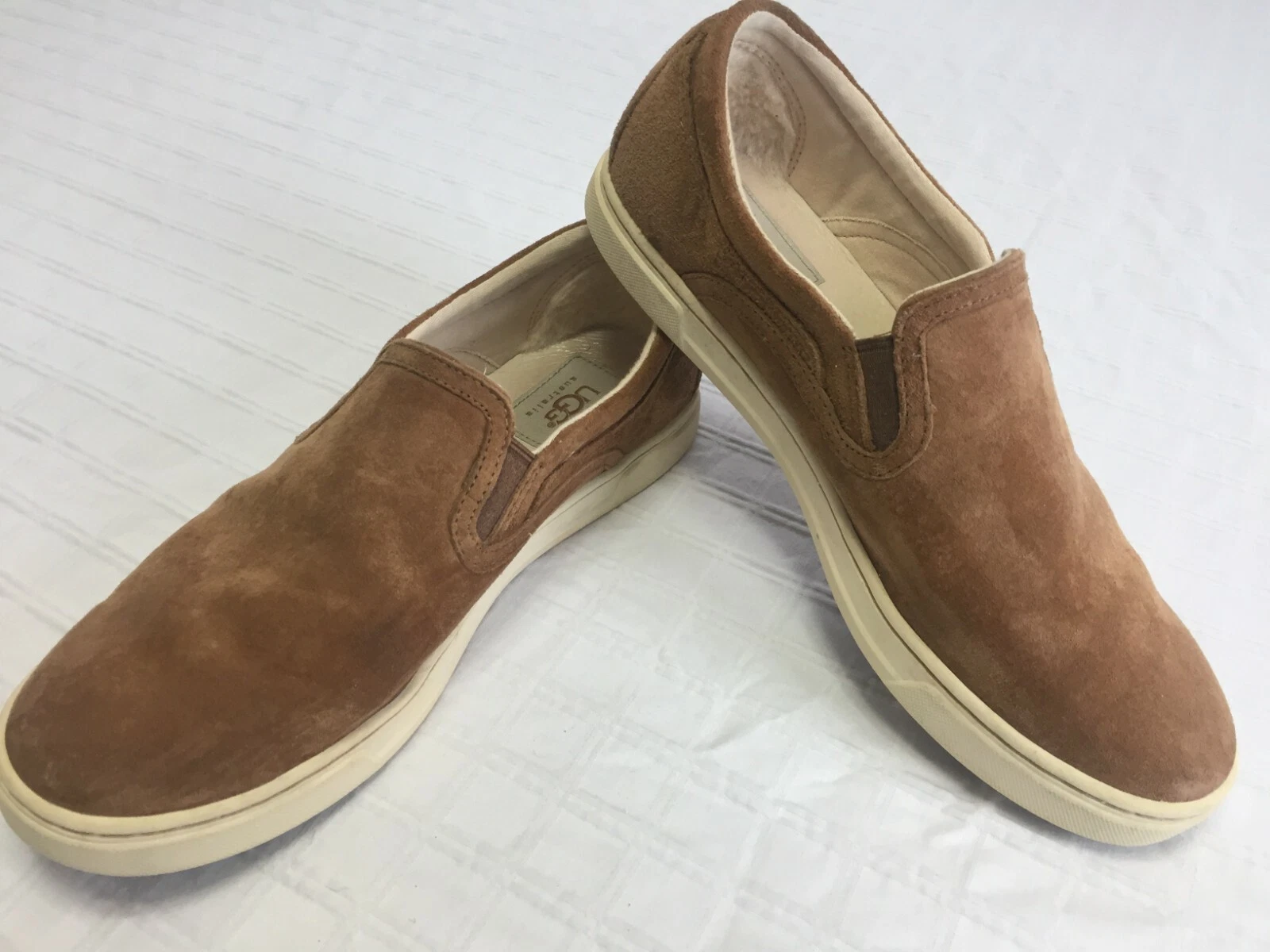 Sneakers slip on UGG Fierce in camoscio marrone castagna da donna taglia 7 5M super BELLE!