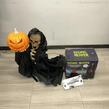 Spirit Halloween Rising Reaper w/pumpkin retired animatronic 2009-10 FOR PARTS