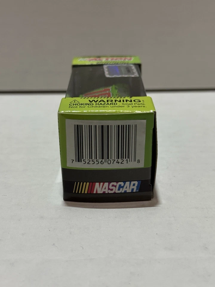 Baterías interestatales ultra raras Kyle Busch 2009 #18 CUNA 1/64 ARCO NASCAR diecast Foto 4 de 4