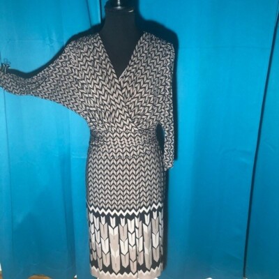Max and Cleo dress dome sleeves black & taupe. NICE!!