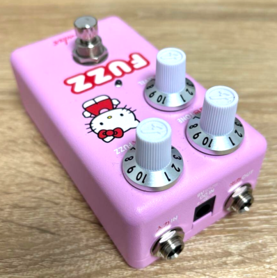 Fender Hello Kitty Pink Fuzz Pedal Fuzz Distortion Effects Pedal