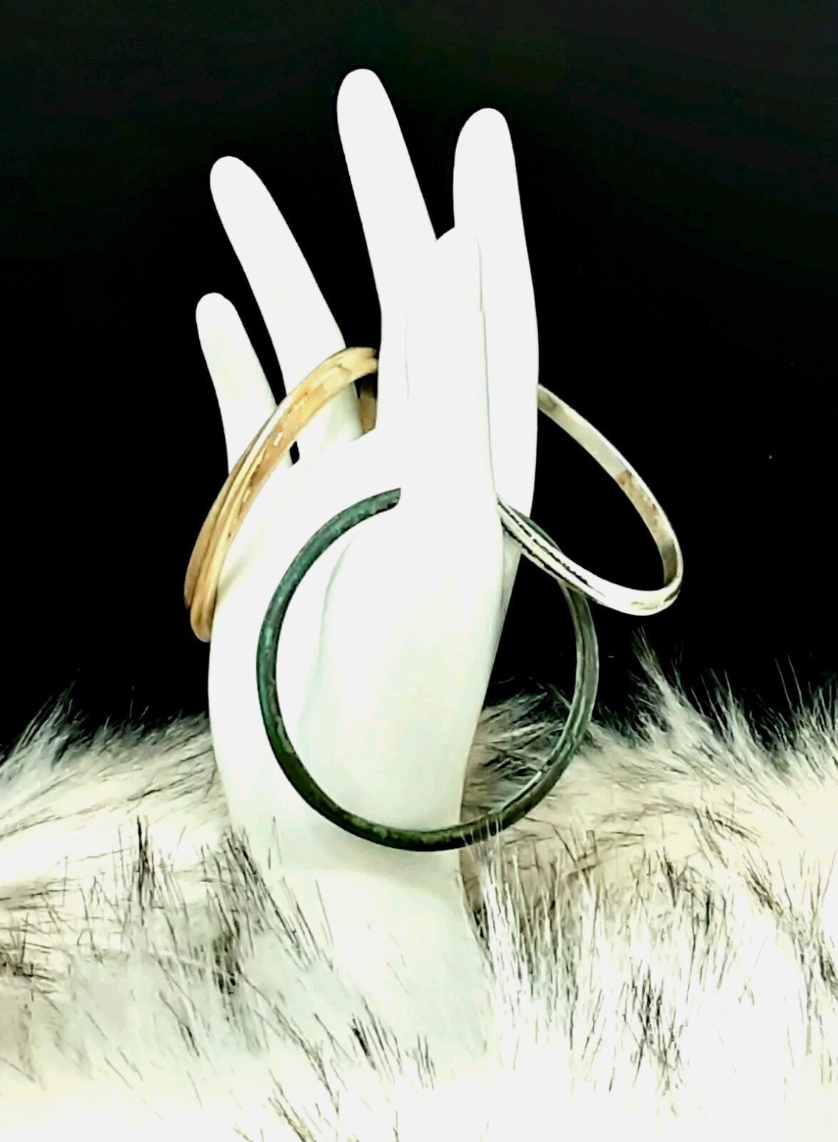 RLM Soho 3️⃣ Differant Colored Stackable Bracelet… - image 1