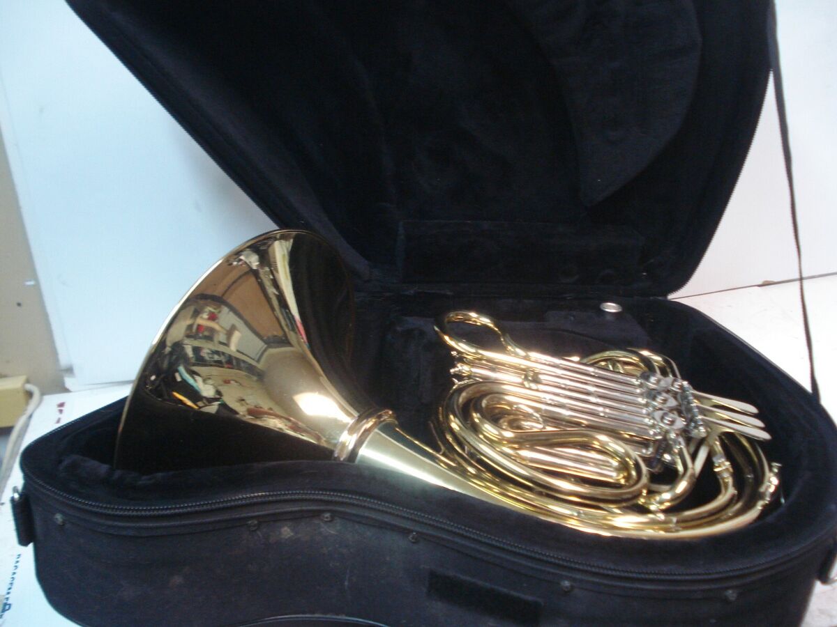 Holton Model H478 Farkas Professional Double French Horn with Screw in Bell