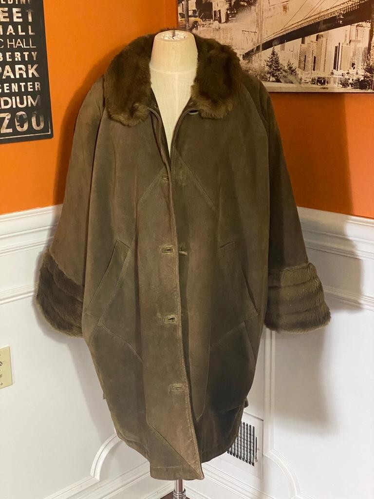 コート GIORGIO ARMANI Brown Fur Coat s-l1200.jpg