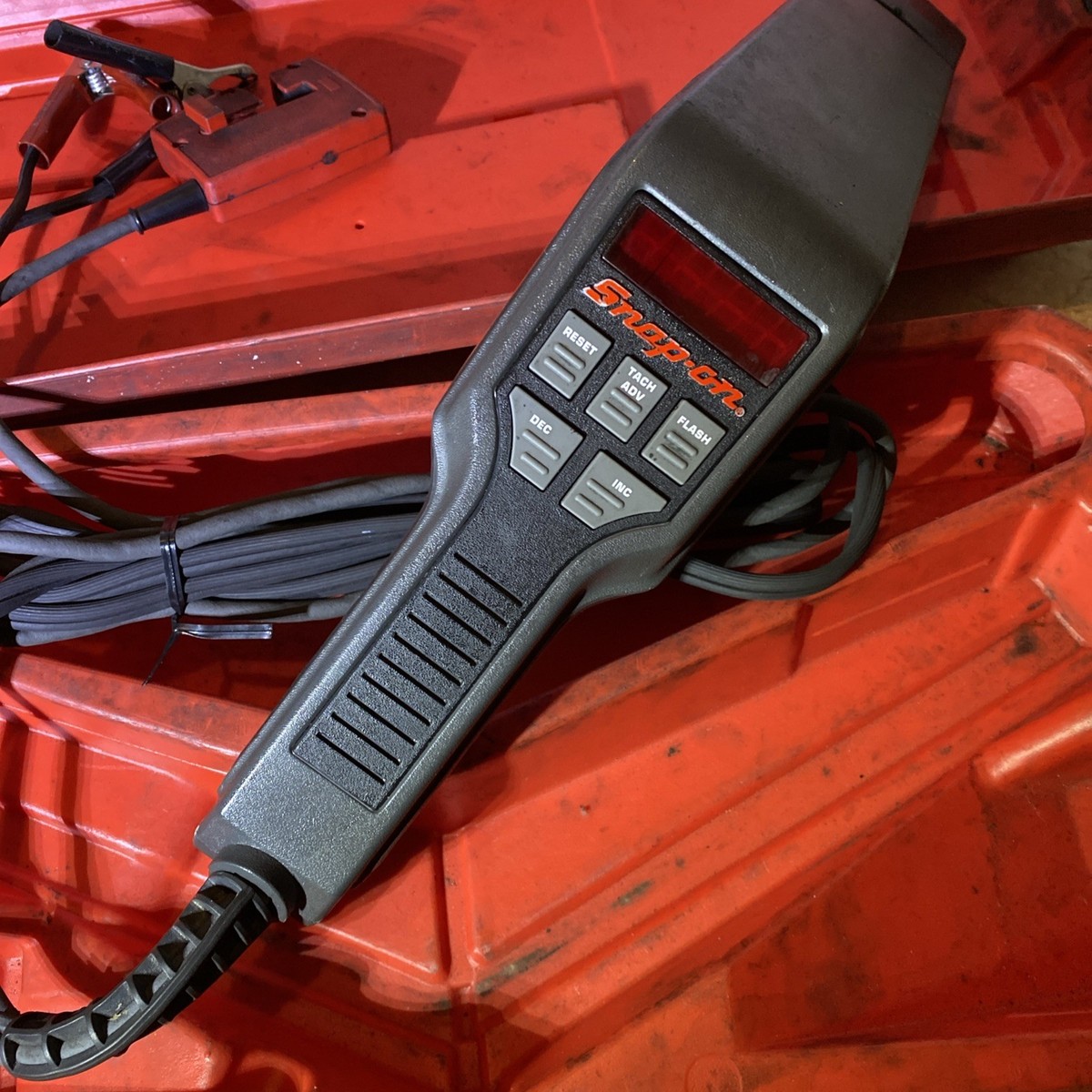 Snap On Computerized Tach/Advance Timing Light Model MT2261 with