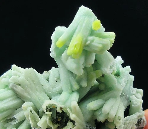 6.3cm Plumbogummite/Pyromorphite minerals specimens,Guangxi,China!