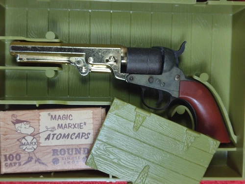 Vtg  Marx Collectors Historic Guns in Miniature STAGECOACH PISTOL case paperwork