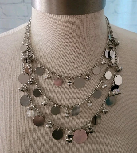 VETEMENTS Collana catena con ciondolo a disco strati chiusura aragosta tono argento