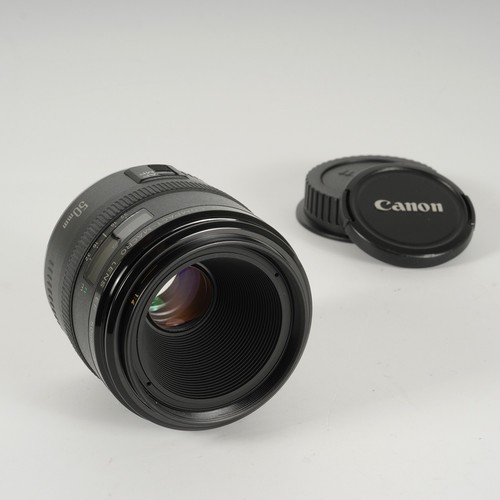 Canon EF 50mm f/2.5 Compact Macro Lens