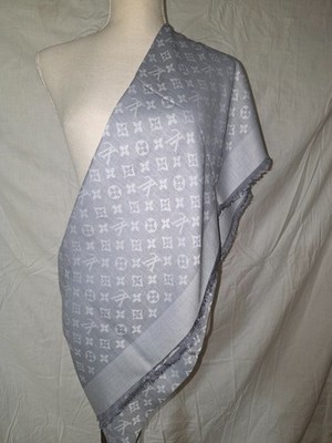 100% AUTHENTIC LOUIS VUITTON SUMMER GREY SCARF SHAWL  65%SILK 35%WOOL PRE OWNED