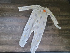 NEW w/TAGS White One Piece Sleeper w/Bunnies Girls Size 9 months
