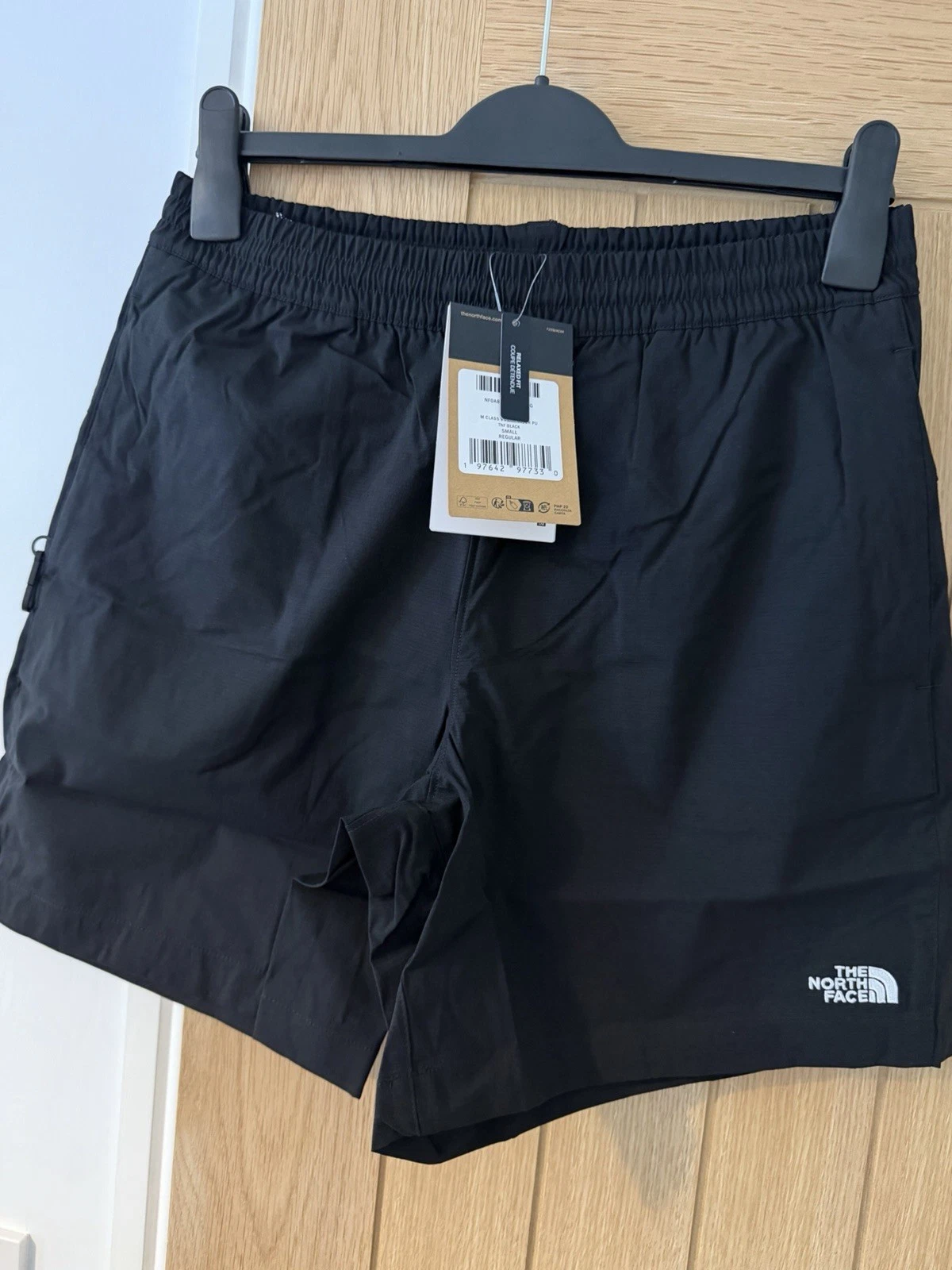The North Face Class V Pathfinder Logo Shorts In Black RRP £55 Size S