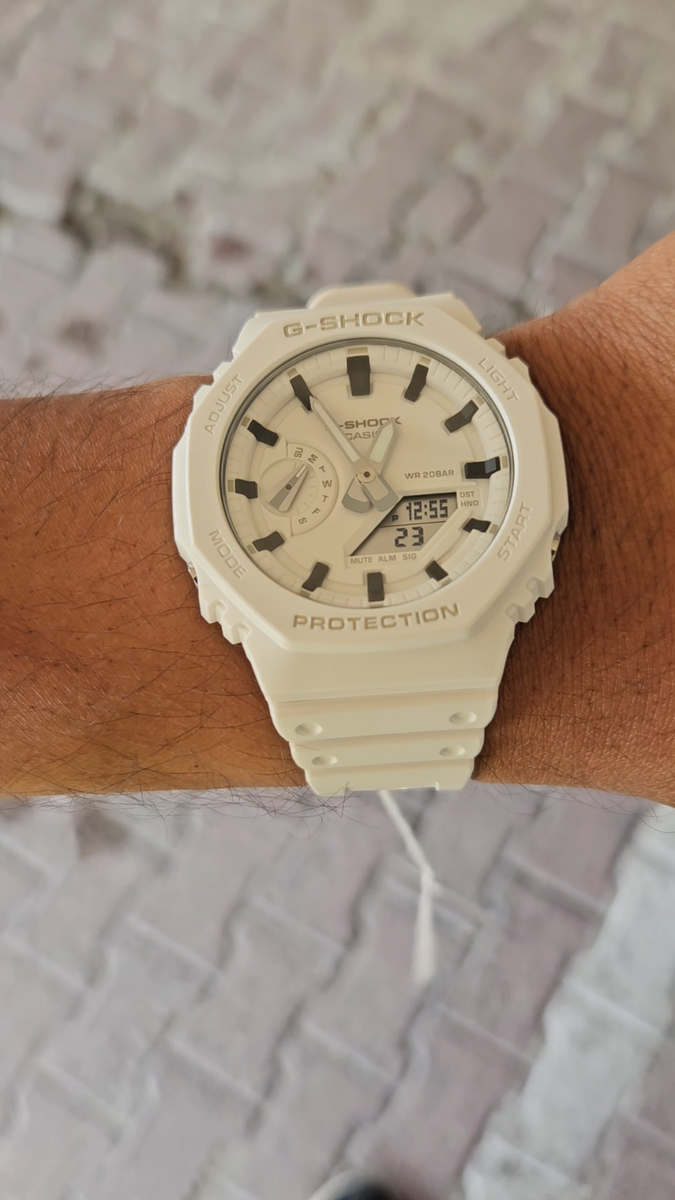 G-SHOCK GA-2100 ホワイト GA2100HDS-7A | G-SHOCK ANALOG-DIGITAL White | CASIO