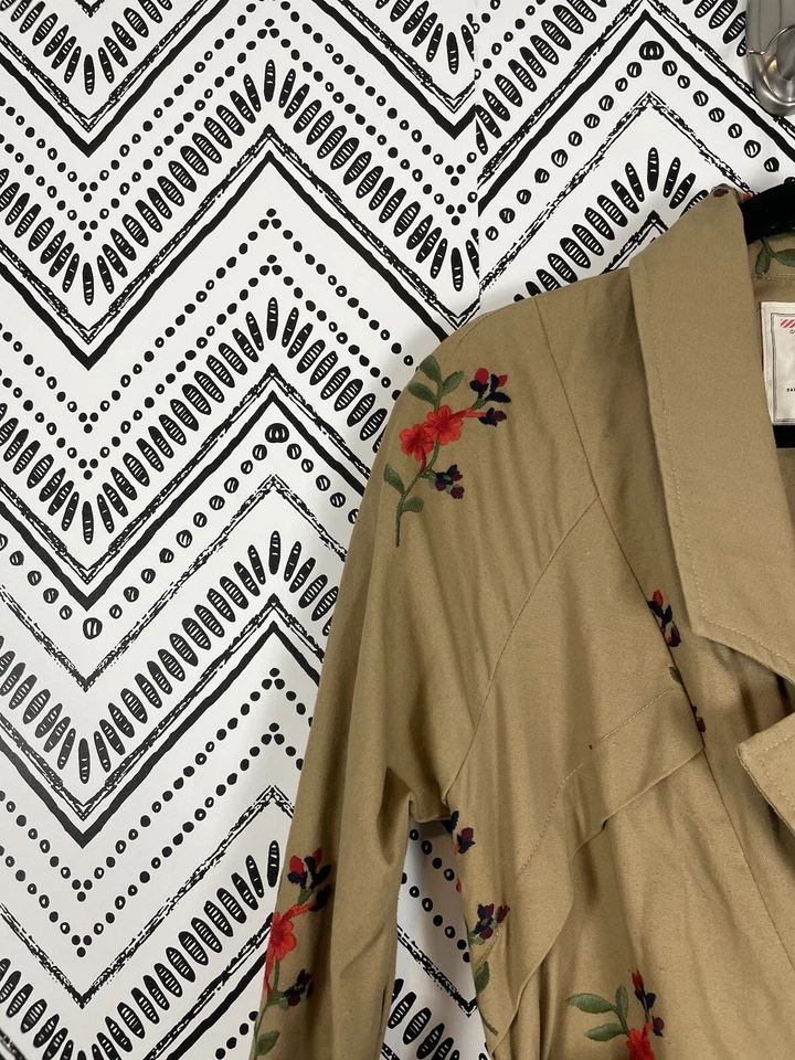 女士纸箱 Anthropologie 棕褐色红色花卉刺绣风衣,尺寸 S — 第 4/4 张图片