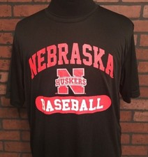 Nebraska Huskers Baseball Men’s T-Shirt Size Large NWT