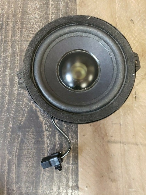 Audi TT 8n Rear Bose Bass Speaker 