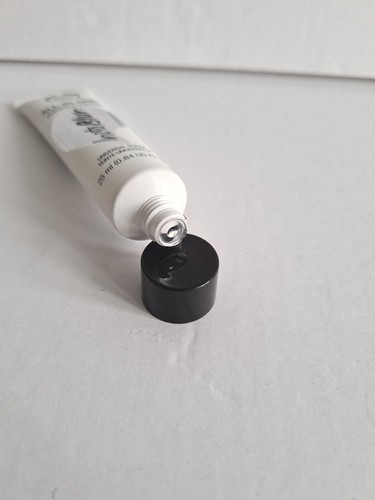 Body Shop All In One InstaBlur 5 Action Perfector 25ml New Sealed FREE FAST P&P - Picture 2 of 5