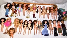 BRATZ FASHION DOLLS BUNDLE MGA 2001 2002 MIXED LOT 25 CLOTHES SHOES BOYS GIRLS