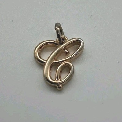 Gelbgold vergoldeter kursiver Charm Anhänger klein ''C'' oder ''E'' oder ''G'' 