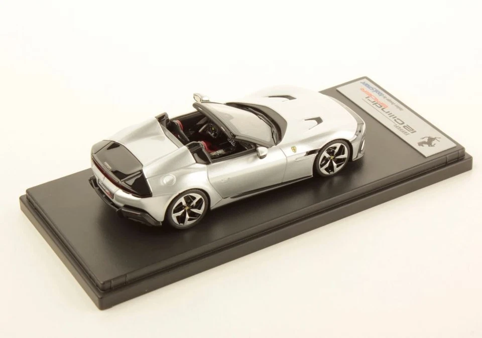 Ferrari 12 Cilindri Spider 1:43 Argento Nurburgring LS556I LOOKSMART - Immagine 2 di 2