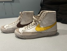 Nike Blazer Mid '77 Yellow/Brown Swoosh Leather Sneaker Unisex Size 7Y