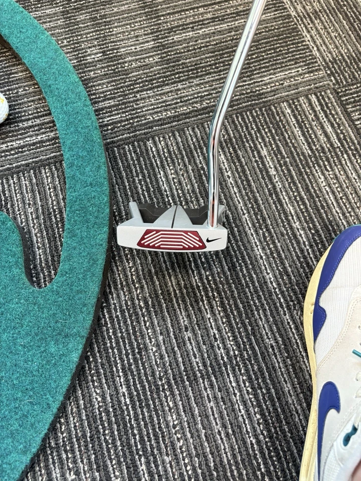 Putter Nike Method Core Drone 2.0 diestro Foto 2 de 3